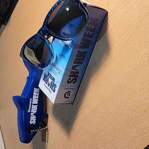 Sunglasses Shark Week (Unisex)